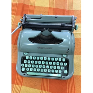 RARE 1960's Hermes CURSIVE SCRIPT Media 3 Typewriter - Seafoam Green