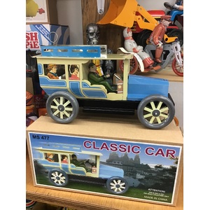 Car Wind Up Tin Toy - Chauffeur Driven 