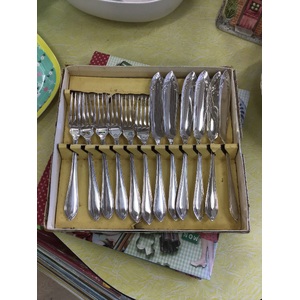 VINTAGE Silver Plate Fish Knives and Forks - Boxed Set 