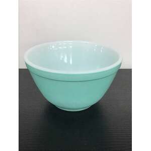 VINTAGE Pyrex Turquoise Mixing Bowl - Small - 401