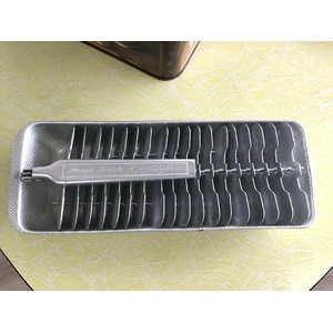 VINTAGE Magic Touch Chipper - Ice Tray 