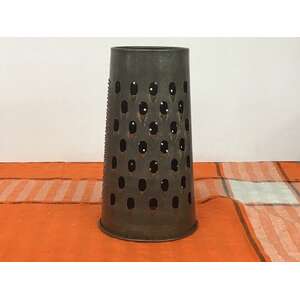 Vintage Willow Australia Round Cheese Grater 