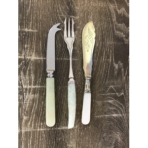 VINTAGE Mother of Pearl Handle Cutlery - Pickle Fork Butter Spreaders - Lot of 3