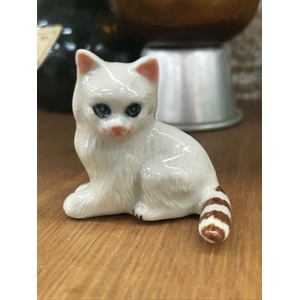 Ceramic Cat Ornament - Sitting - White - 3.8 cm