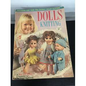 VINTAGE New Idea Dolls Knitting Pattern Book 