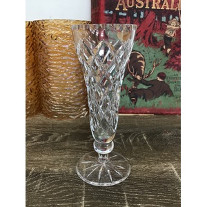 VINTAGE Kingsly Hand Cut Crystal Bud Vase - 16.5 cm Tall 