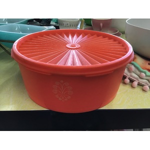 RETRO Orange Tupperware Servalier Cake Canister - Fan Lid - 21 cm Diameter