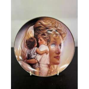 Franklin Mint - Princess Diana Plate - Queen of Compassion