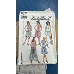 Simplicity 8612 Sewing Pattern - Misses' Easy-to-Sew Dress - Size 10 Bust 83cm